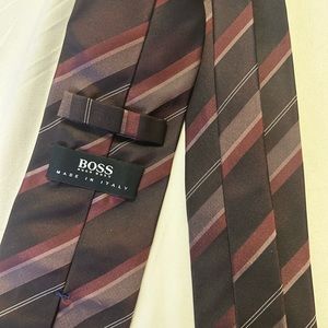Hugo Boss Pure Silk tie
